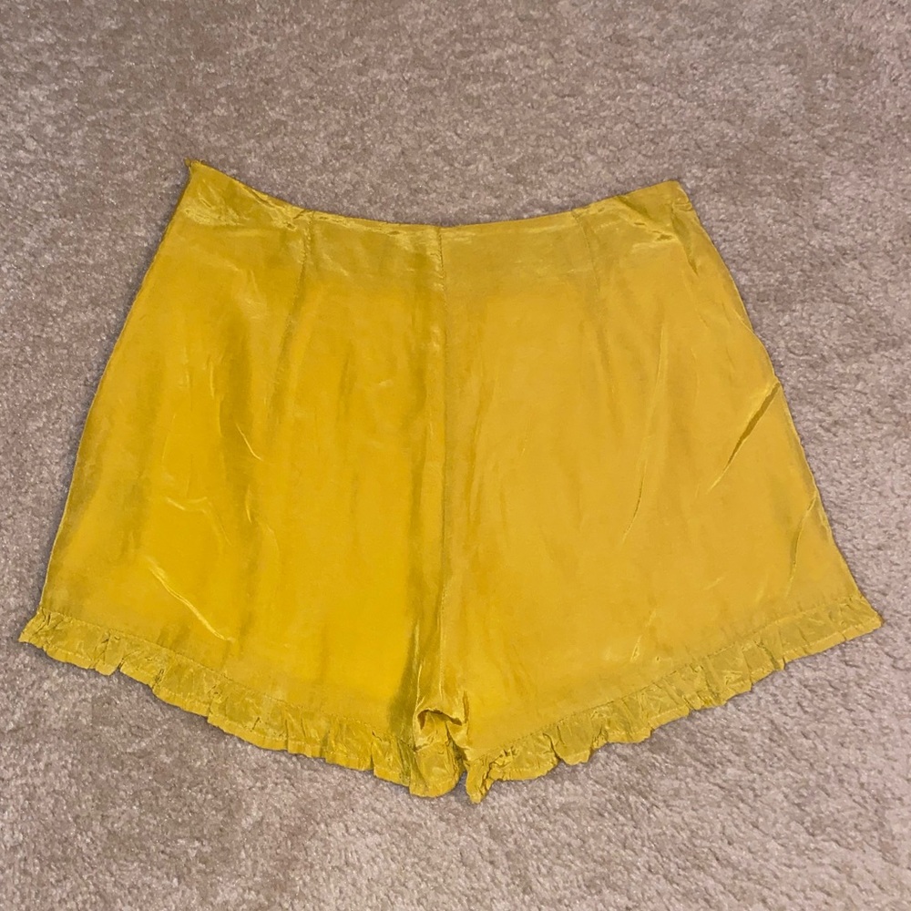 💛Ark & Co. Ruffle Bottom Shorts💛 - Picture 4 of 8